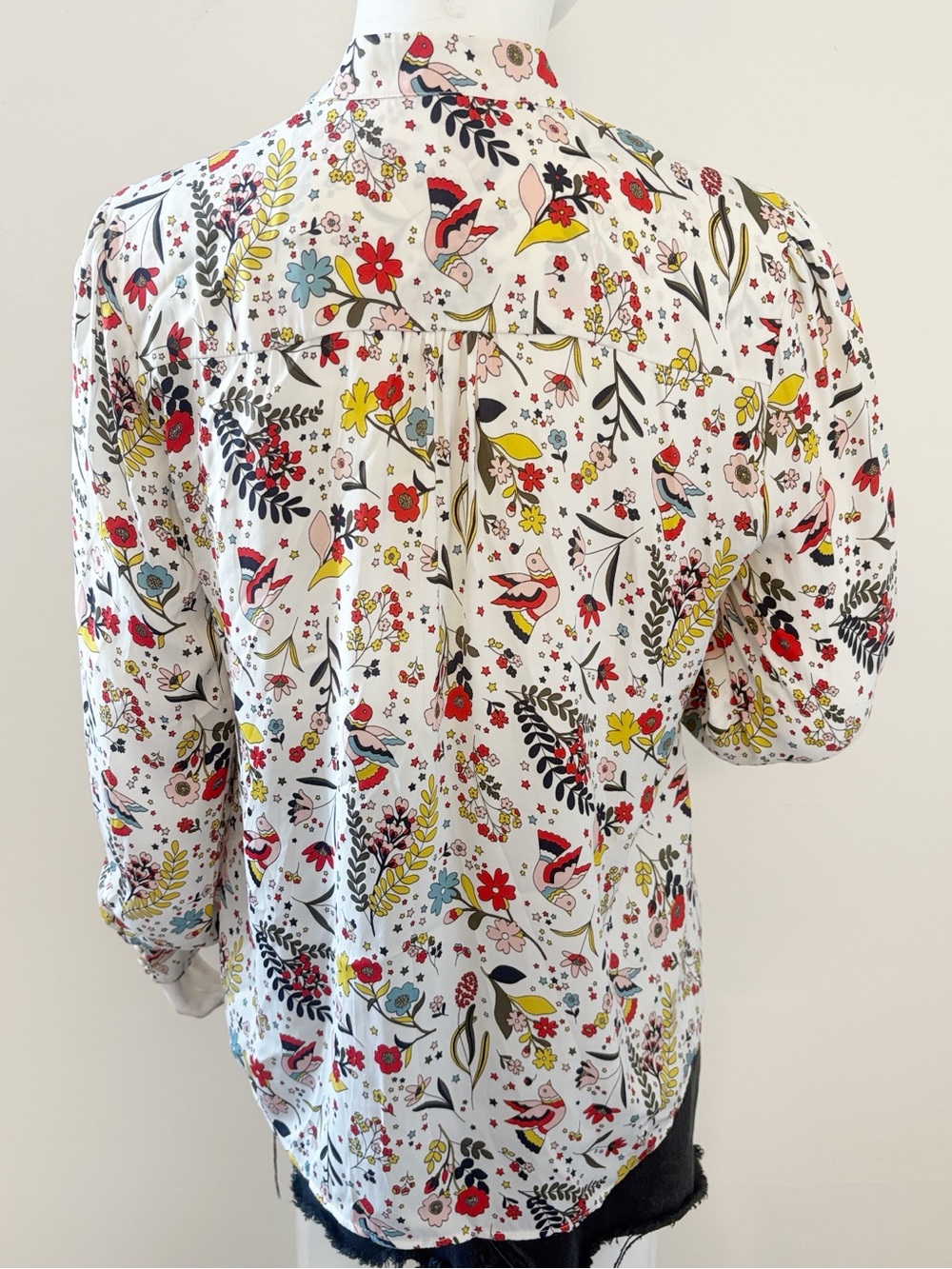 Boden Thelma Tie Neck White Floral & Bird Multicolor Print Long-Sleeve Blouse - Picture 4 of 7